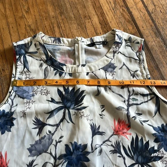 Peplum Top - Picture 5 of 5